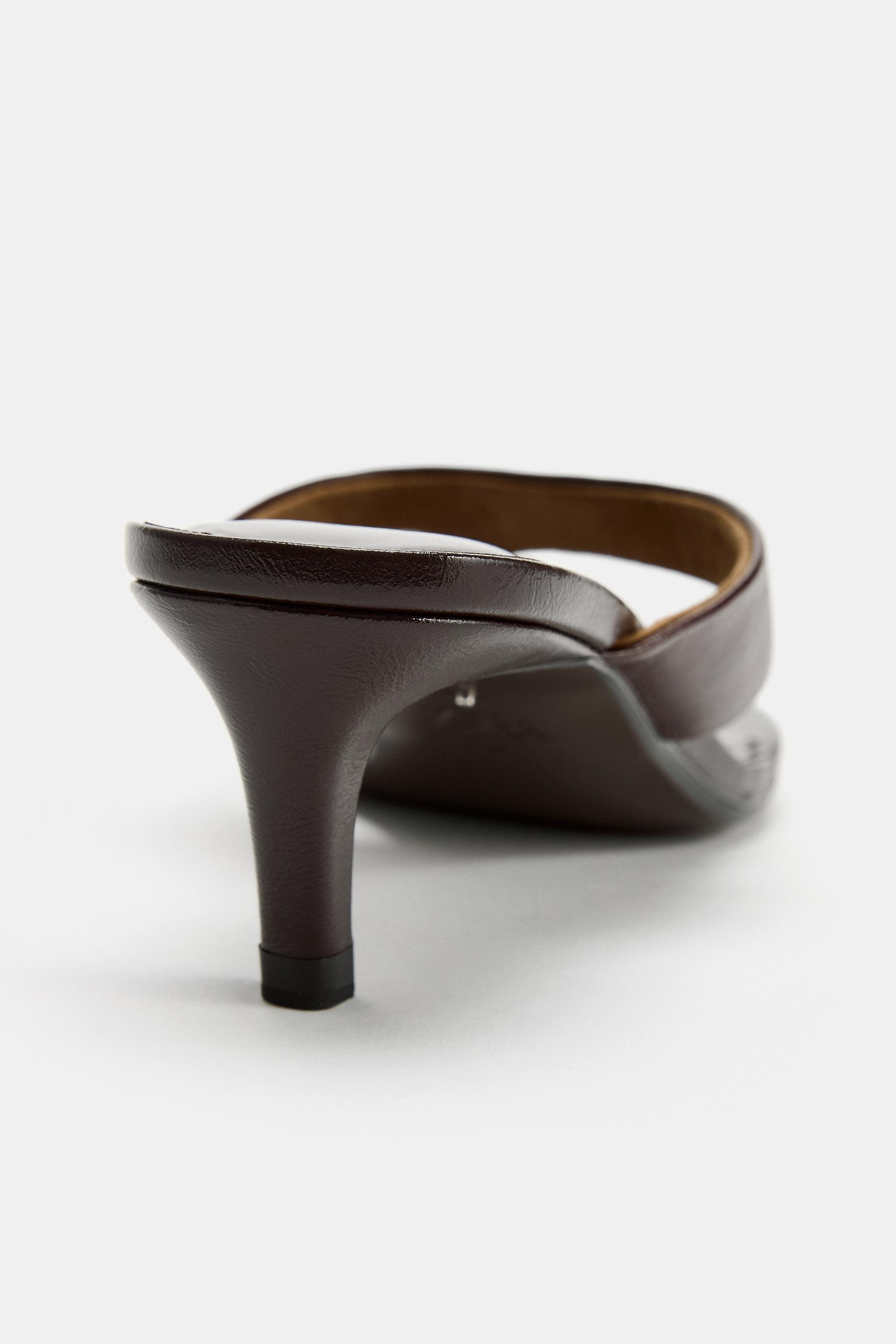 LEATHER KITTEN HEEL SANDALS